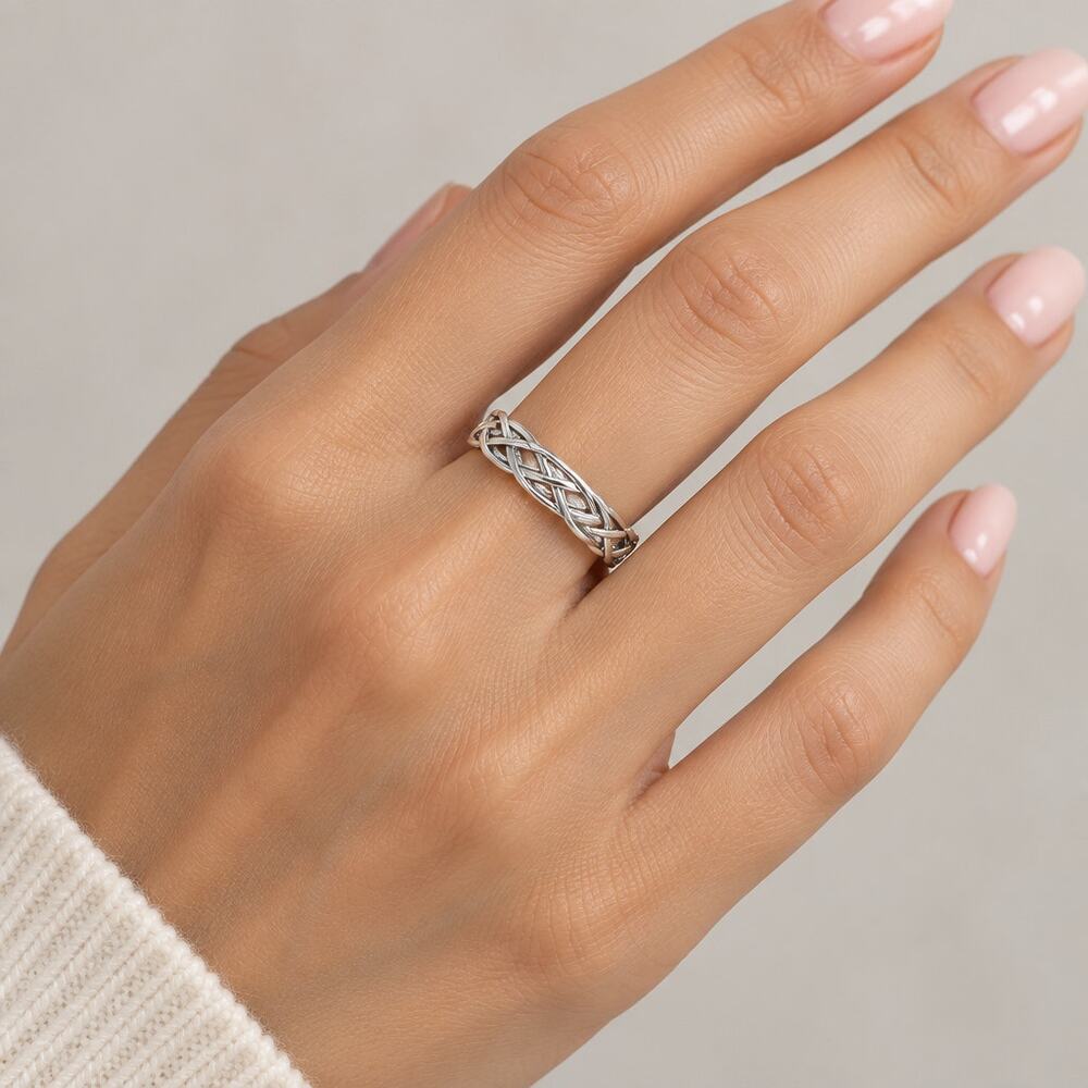925 Silver Woven Band Size 6